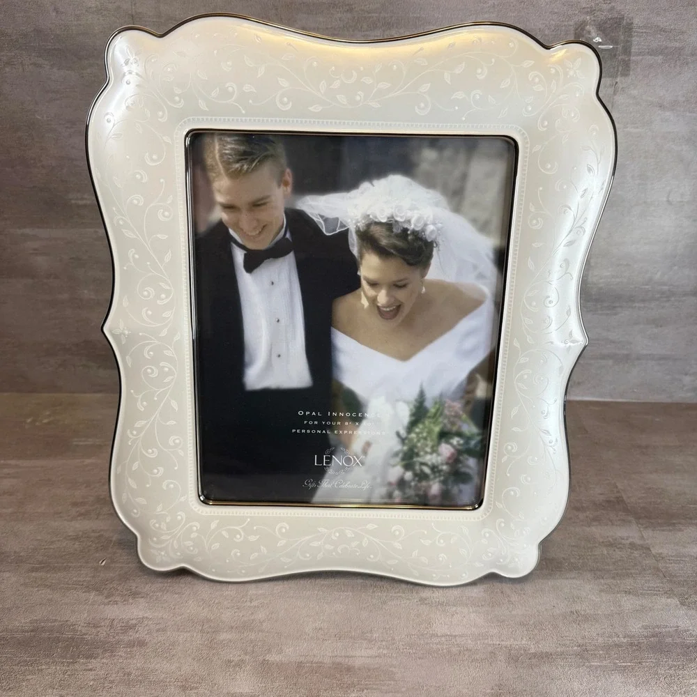 Lenox Opal Innocence 8x10 Picture Frame Ivory Porcelain Platinum Trim 6225924